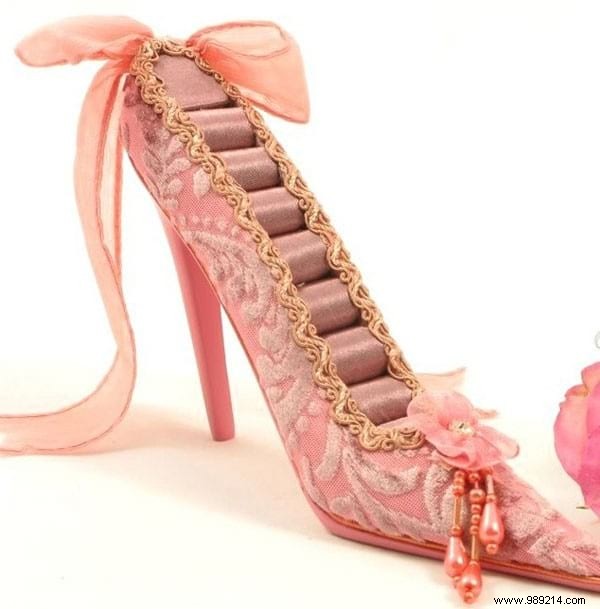 38 Proven Upcycling Ideas: Transform Old Items into Functional Home Treasures