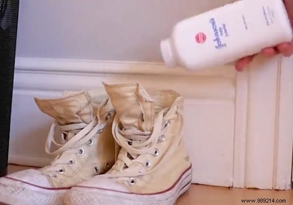 9 Proven Ways Talcum Powder Transforms Your Garden