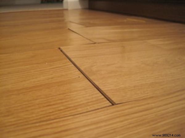 How to Clean Laminate Floors Streak-Free Like a Pro: Expert Tips