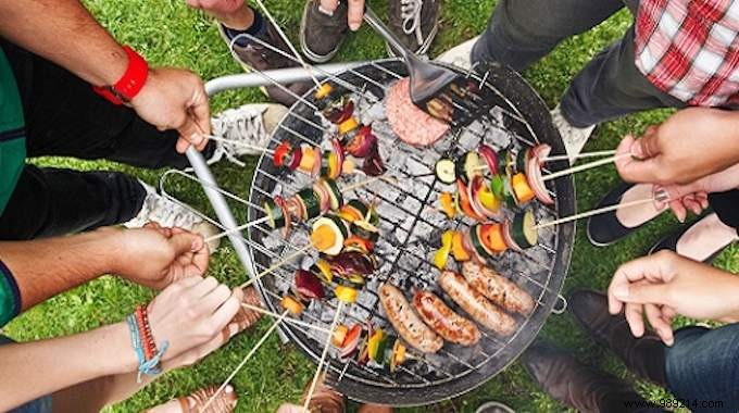 14 Proven Tips for Hosting a Perfect Backyard Barbecue