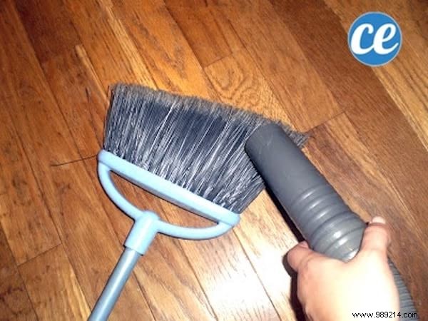 How to Easily Clean and Disinfect Your Broom with White Vinegar: 8 Proven Steps
