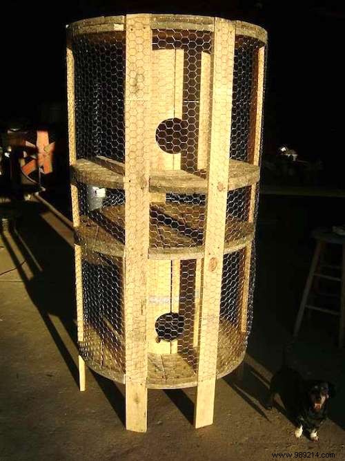 25 Ingenious DIY Chicken Coop Ideas Using Recycled Materials