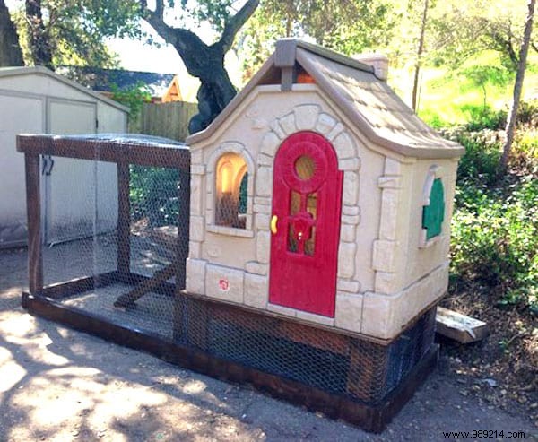25 Ingenious DIY Chicken Coop Ideas Using Recycled Materials