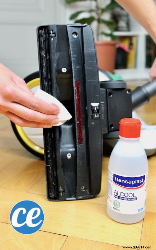 How to Deep Clean Your Bagless Vacuum in 8 Easy Steps for Better Suction