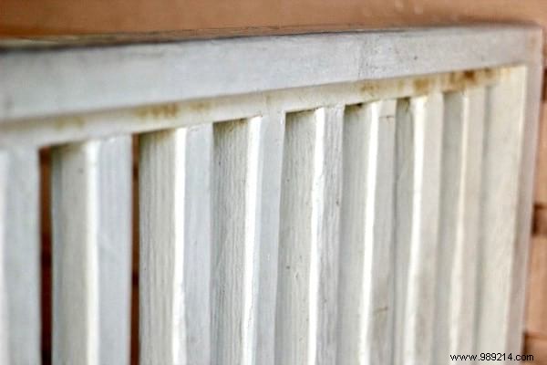 Proven No-Scrub Method to Remove Mold from Exterior Walls Using Bleach