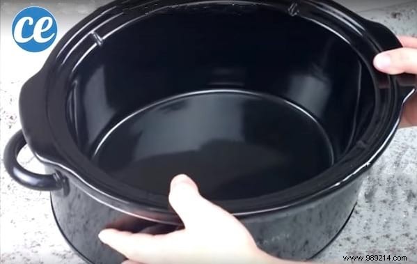 Effortless Self-Cleaning Hack for Slow Cookers: Baking Soda and Vinegar Method
