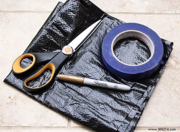 DIY Halloween Cobwebs from Trash Bags: Quick, Realistic Tutorial