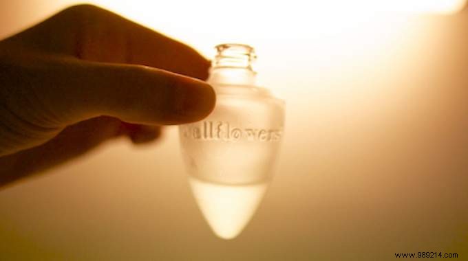 DIY Electric Diffuser Refill: Create Your Own in 2 Minutes with Essential Oils