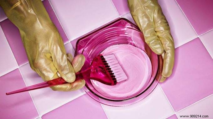 How to Remove Hair Dye Stains from Clothes: A Proven Baking Soda and Vinegar Method