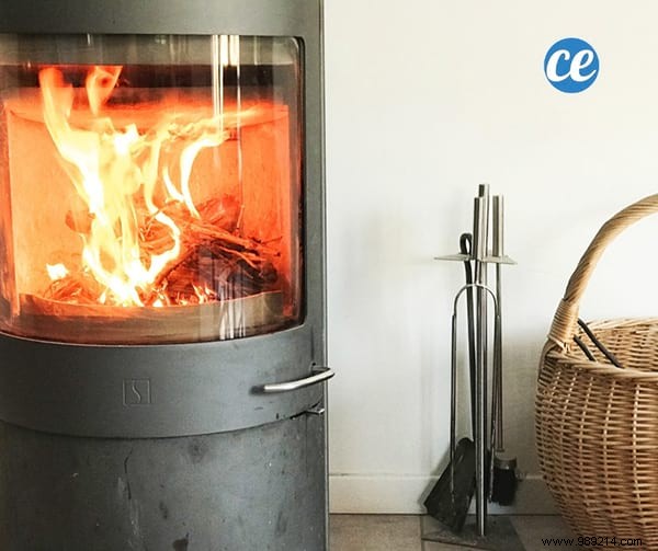 How to Clean Sooty Fireplace Insert Glass Naturally with Ashes – No Chemicals Needed