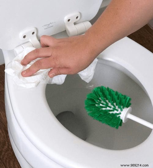 7 Proven Natural Tricks to Eliminate Stubborn Toilet Limescale