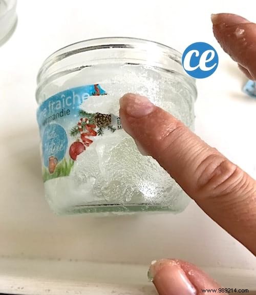 Effortless Label Removal: Proven Oil and Baking Soda Trick for Glass Jars