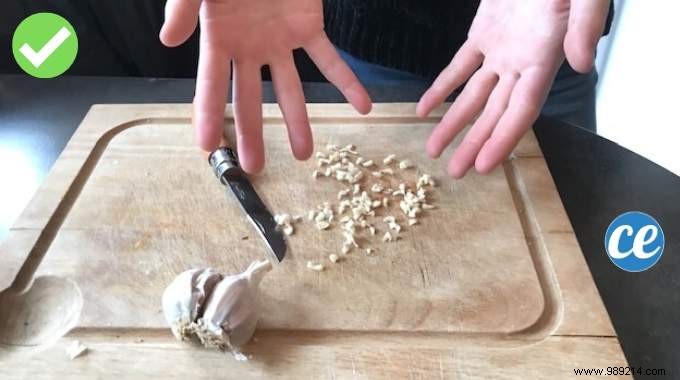 Eliminate Stubborn Garlic, Onion, and Fish Odors from Your Hands with This Proven Vinegar Trick