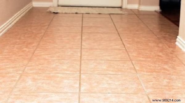 5 Proven Homemade Recipes for Spotless, Shiny, Streak-Free Tiles
