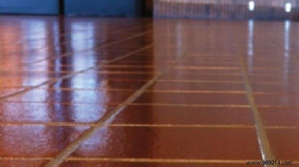 5 Proven Homemade Recipes for Spotless, Shiny, Streak-Free Tiles
