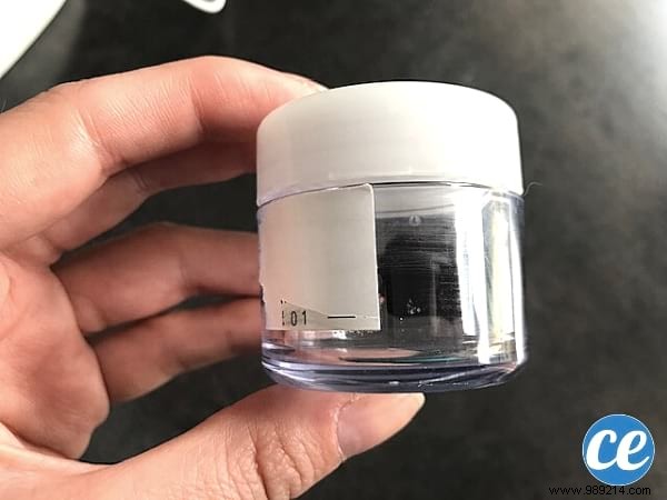 17 Proven White Vinegar Uses: The Ultimate Natural Cleaner for Home, Laundry, and Garden