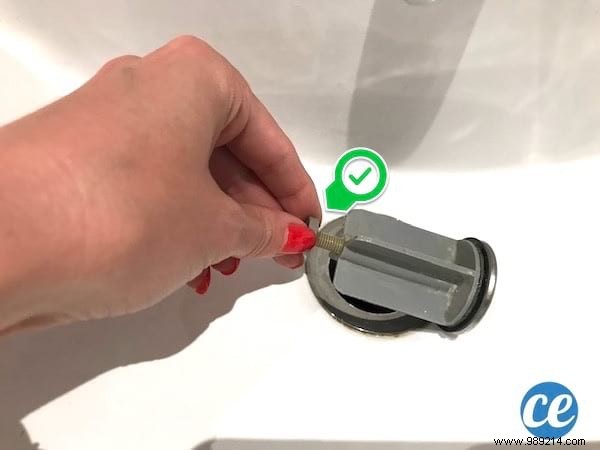 How to Fix a Leaky Sink or Bathtub Stopper: A Plumber s Proven DIY Trick