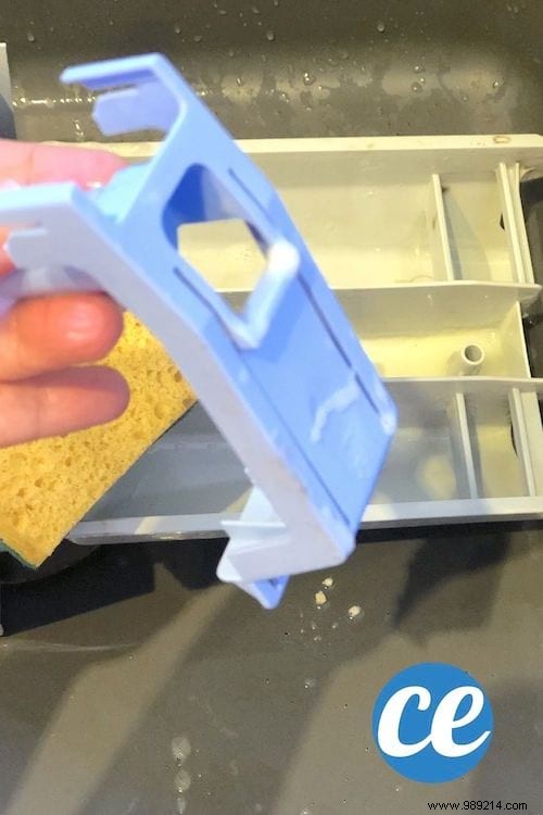 How to Clean a Clogged Washing Machine Detergent Drawer Without Scrubbing