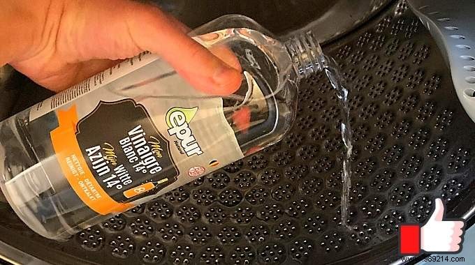 How to Deep Clean Your Washing Machine Naturally with Vinegar and Baking Soda