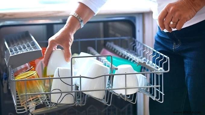 How to Load Your Dishwasher Correctly: Expert Tips for Spotless Results