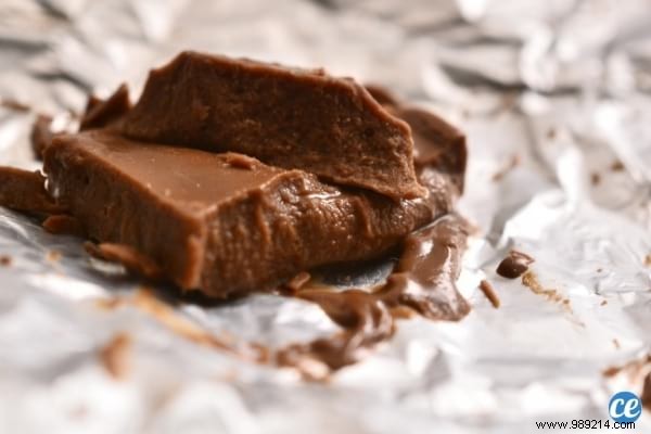 7 Proven Natural Methods to Remove Stains from Tablecloths Effortlessly