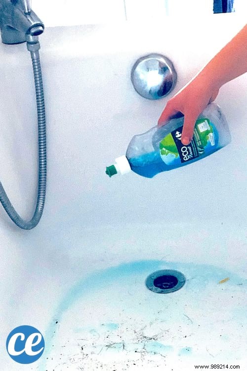 My Proven No-Bend Bathtub Cleaning Hack: Broom and Dish Soap