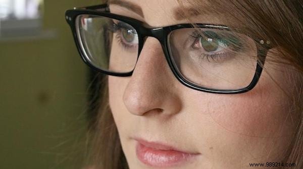 14 Expert Tips for Glasses Wearers: Simplify Cleaning, Storage, and Everyday Use