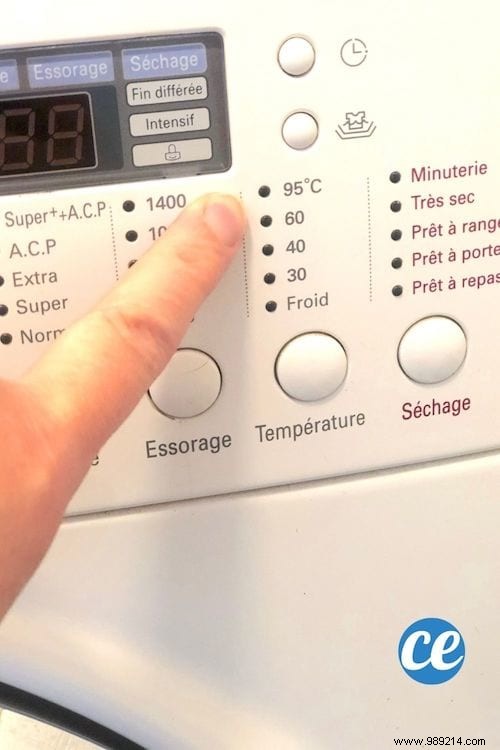 How to Naturally Whiten Yellowed Pillows Without Bleach: A Proven Home Method