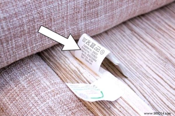 Effortless Guide: How to Clean Non-Removable Fabric Sofas Like a Pro