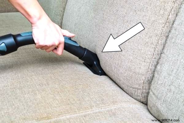 Effortless Guide: How to Clean Non-Removable Fabric Sofas Like a Pro