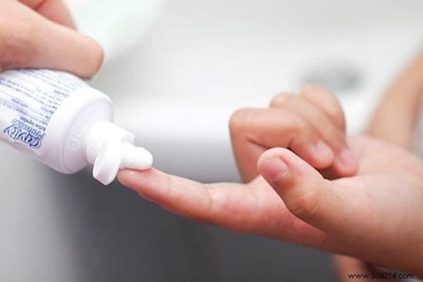 13 Proven Toothpaste Cleaning Hacks for Everyday Household Tasks