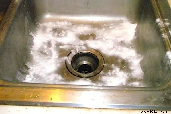 4 Proven Natural Tips to Clean and Shine Stainless Steel Effortlessly