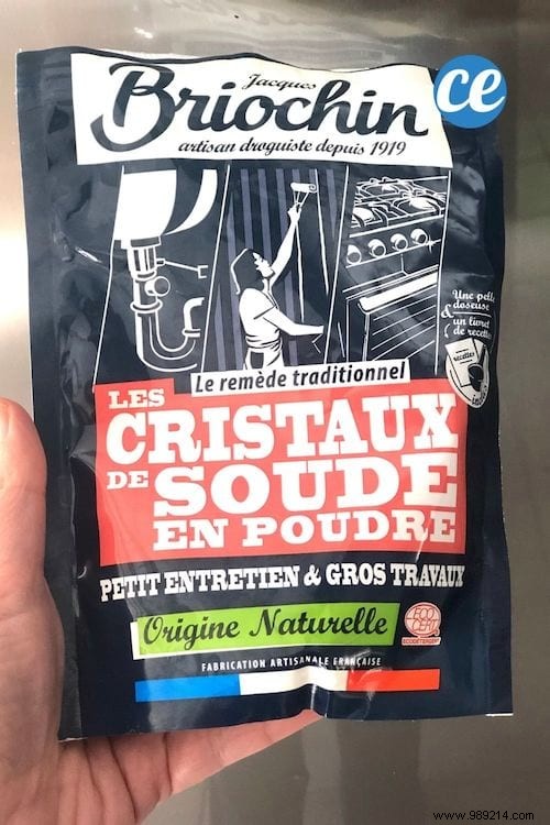 11 Proven Natural Tips for a Spotless, Bacteria-Free Fridge