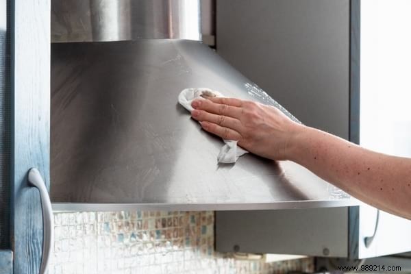 14 Expert Natural Tips for a Sparkling Clean Kitchen