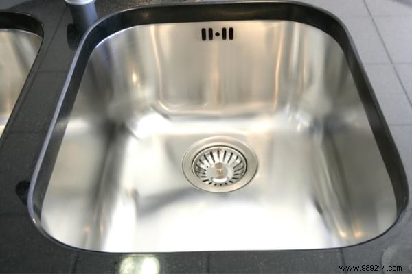 14 Expert Natural Tips for a Sparkling Clean Kitchen