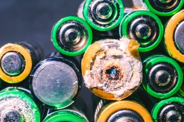 How to Safely Clean Battery Leaks from Remote Controls: Proven Tips from an Appliance Expert