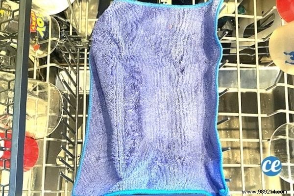 How to Clean Microfiber Cloths Properly: The High-Temperature Washing Mistake You re Probably Making