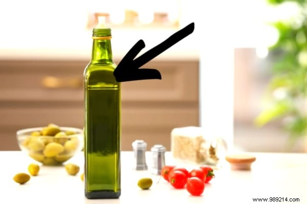 9 Kitchen Countertop Items to Stop Leaving Out: Expert Decluttering Tips