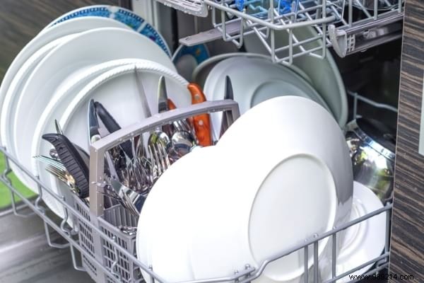 13 Items You Should Never Put in Your Dishwasher – Expert Advice to Protect Your Dishes and Appliance