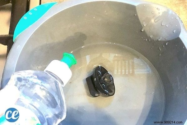 4 Proven Natural Ways to Clean Gas Stove Knobs Effortlessly