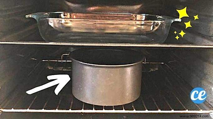 Effortless Overnight Oven Cleaning: A Proven Natural Vinegar Method