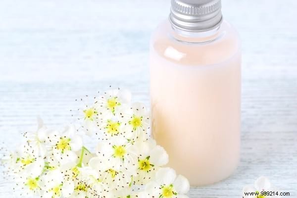 13 Proven Tips to Quickly Remove Henna Stains from Skin and Hair