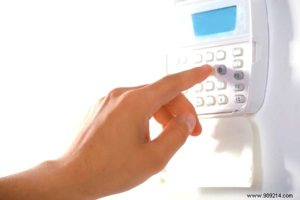 17 Police-Recommended Tips to Prevent Home Burglaries