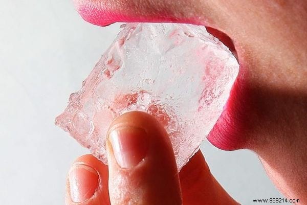 24 Proven Ice Cube Hacks for Home, Beauty, and Kitchen: Expert Household Tips