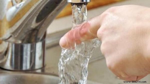 24 Proven Ice Cube Hacks for Home, Beauty, and Kitchen: Expert Household Tips