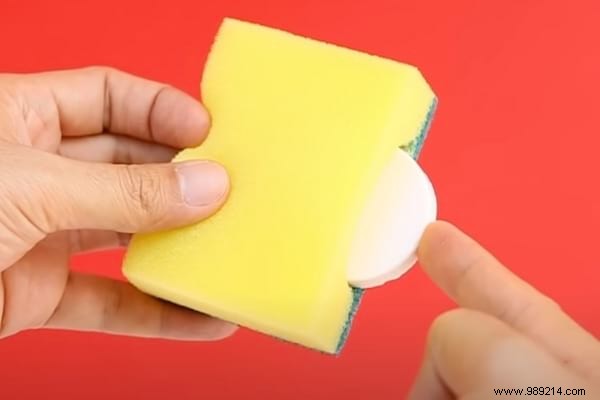 15 Genius Kitchen Sponge Hacks for Cleaning, Crafting, and Everyday Wins