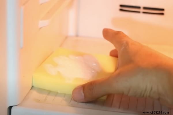 15 Genius Kitchen Sponge Hacks for Cleaning, Crafting, and Everyday Wins