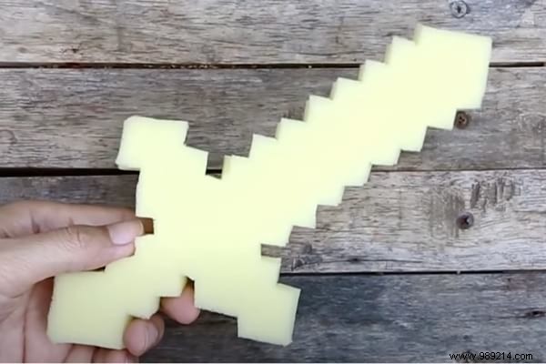 15 Genius Kitchen Sponge Hacks for Cleaning, Crafting, and Everyday Wins