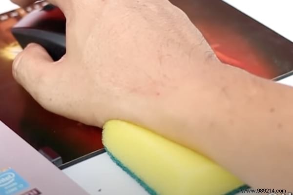 15 Genius Kitchen Sponge Hacks for Cleaning, Crafting, and Everyday Wins