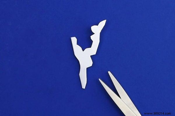 How to Make Paper Snowflakes: Easy 5-Minute Christmas Tutorial with 9 Free Patterns